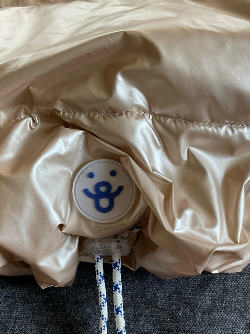 NWT Oodles Brand Champaign Puffer Jacket for Dogs, size Medium (18-25 lbs).